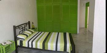 Orquideas Hostel Cancun Exterior photo